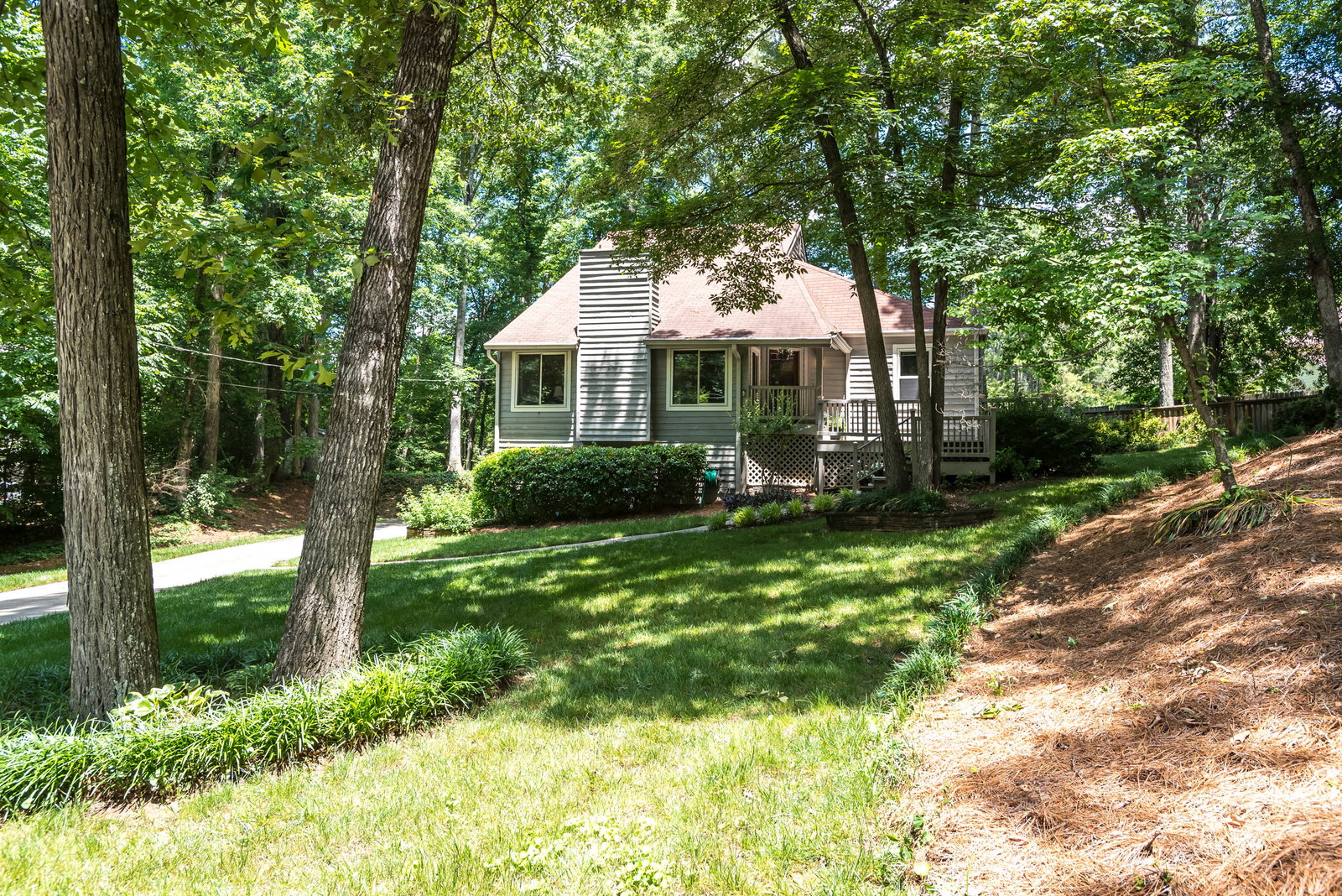 Roswell / Lassiter! 3/2 $299,000 1+ Acre!
